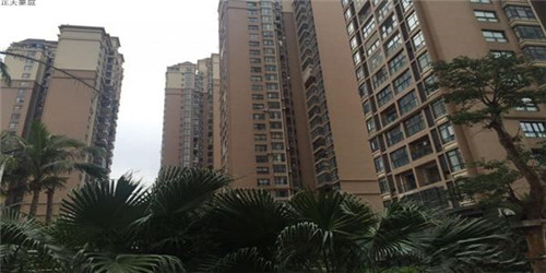 啊要辣油馄饨铺