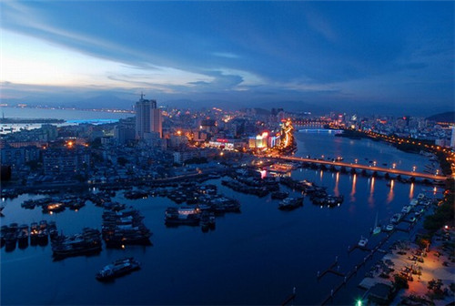 瓦罐香沸中式营养快餐